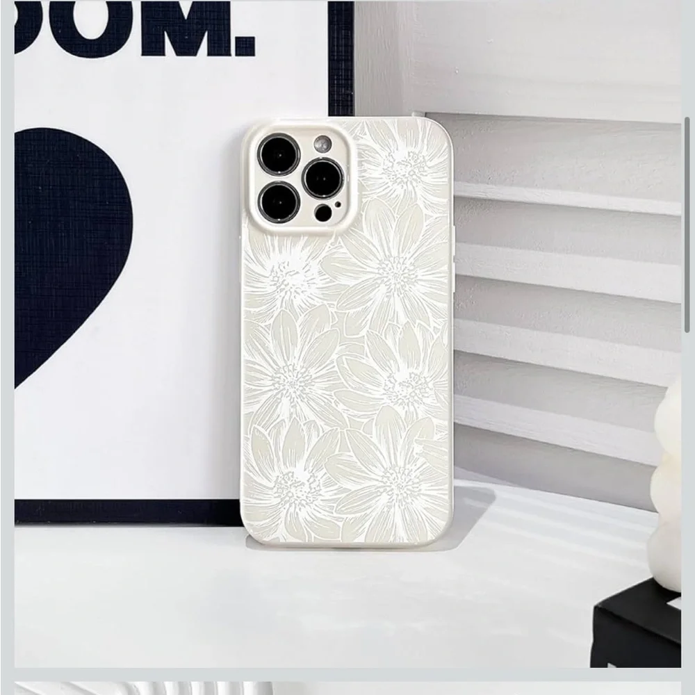 New! 3D Daisy Flower Phone Case | iPhone 12 Pro